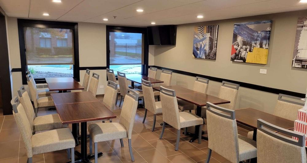 Best Western Chicago - Downers Grove Exterior photo