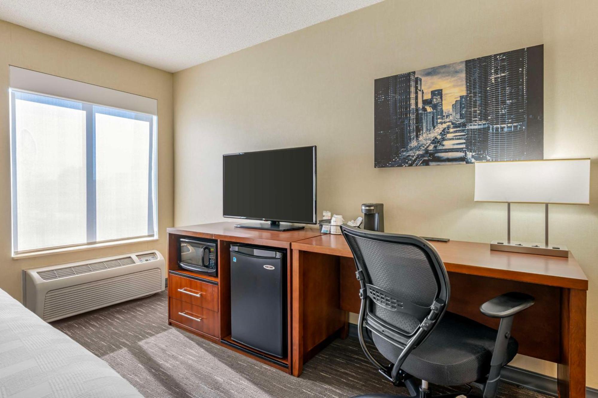 Best Western Chicago - Downers Grove Exterior photo
