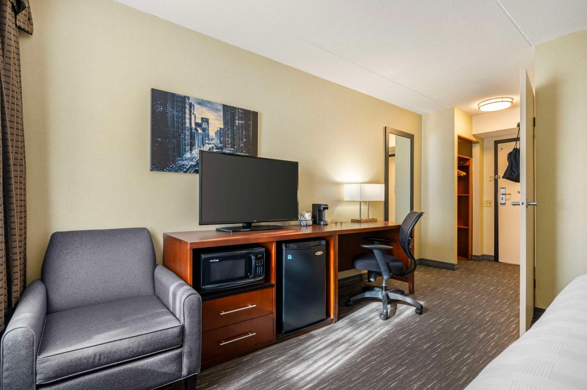 Best Western Chicago - Downers Grove Exterior photo